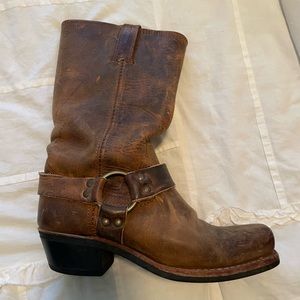 FRYE Boots for woman
